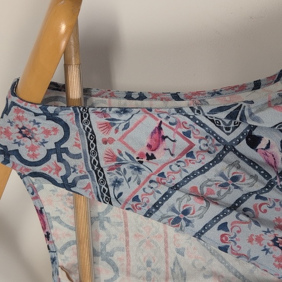 LEZ A LEZ   BOHO CROP TOP WITH SMOCKED HEM SIZE MEDIUM - Picture 3 of 6